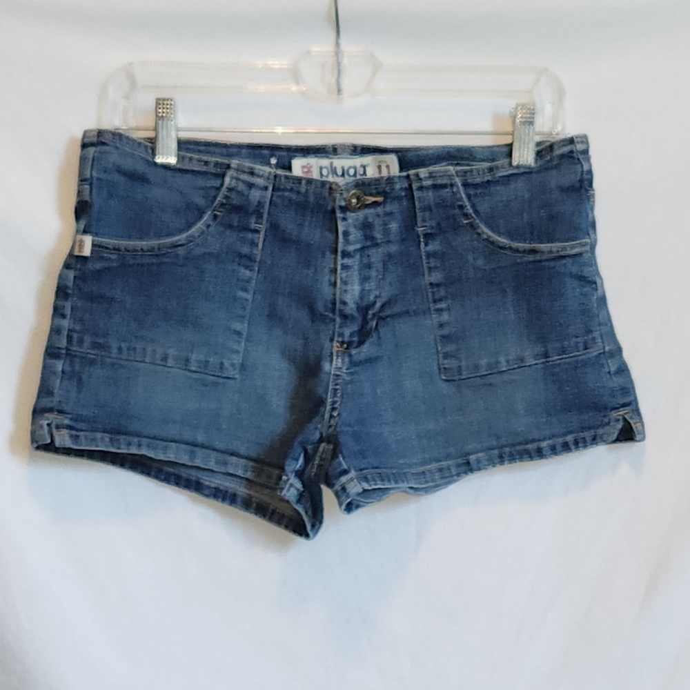 Plugg jean shorts
